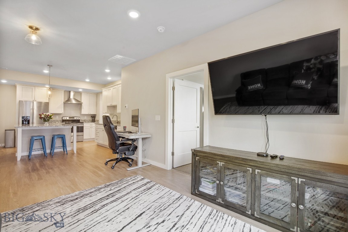 2710 Sartain Street 304