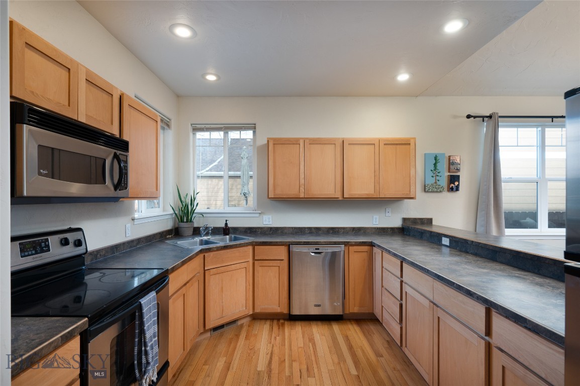 97 W Dooley Lane