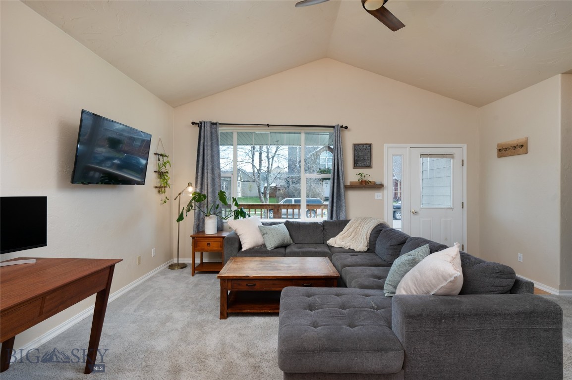 97 W Dooley Lane