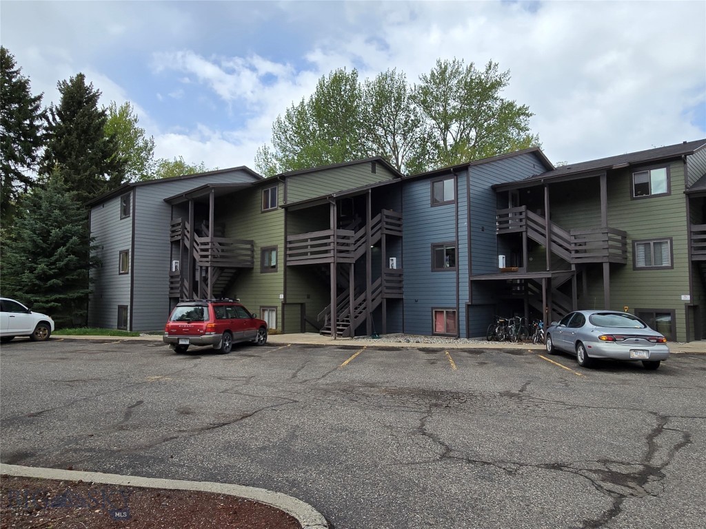 719 S Church 18
