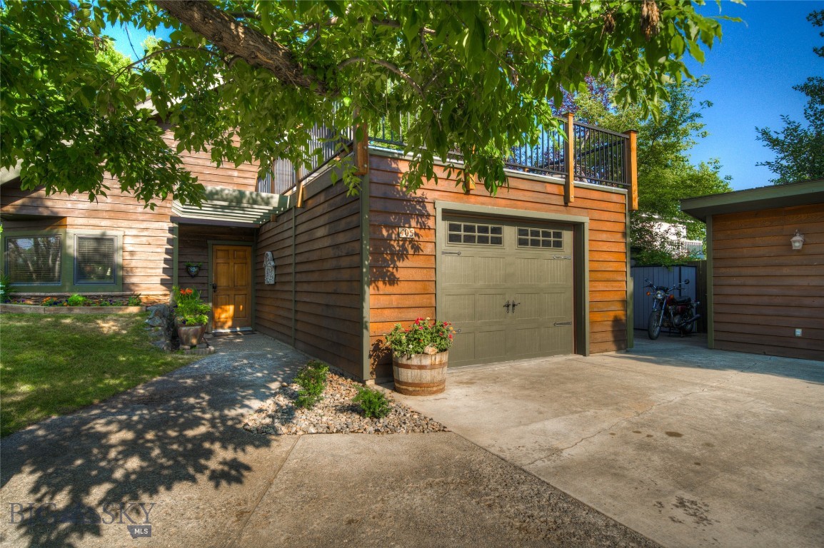 405 8th Street