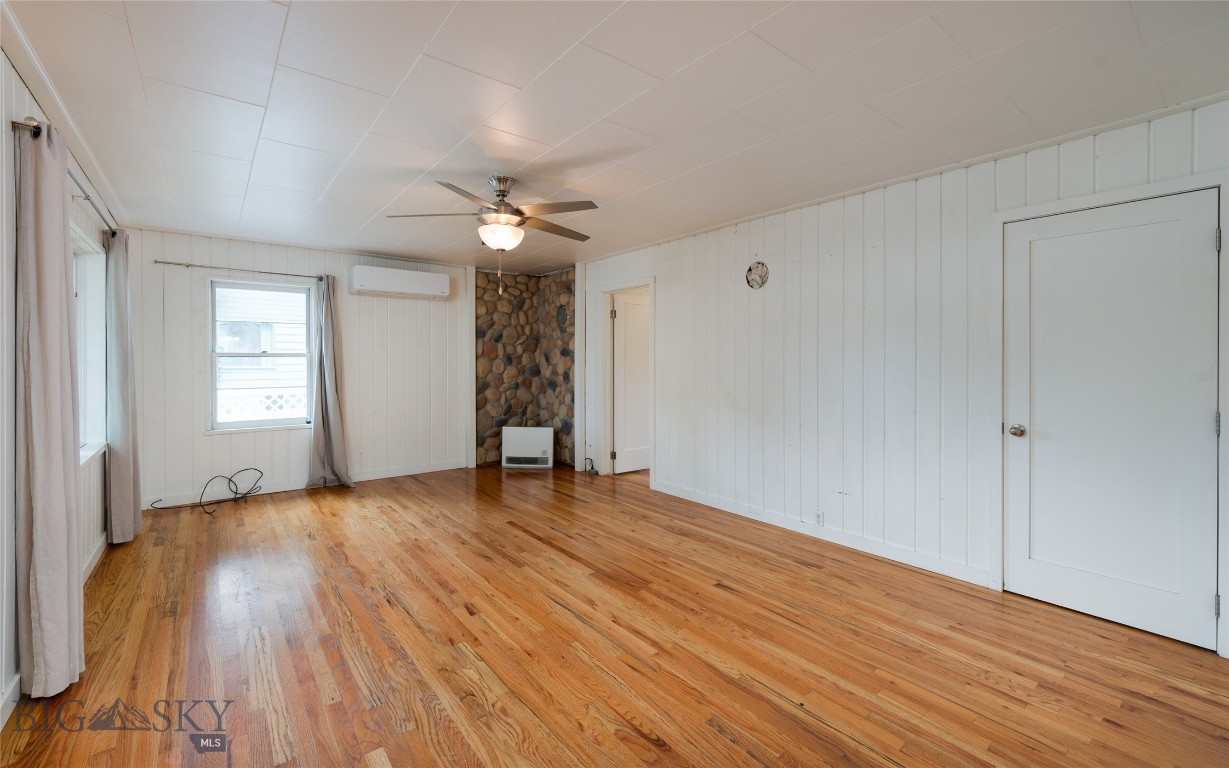 211 N 10th Avenue