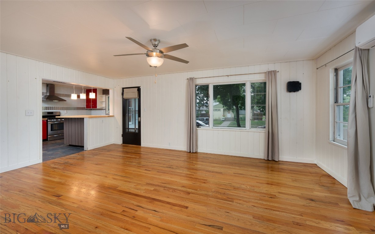 211 N 10th Avenue