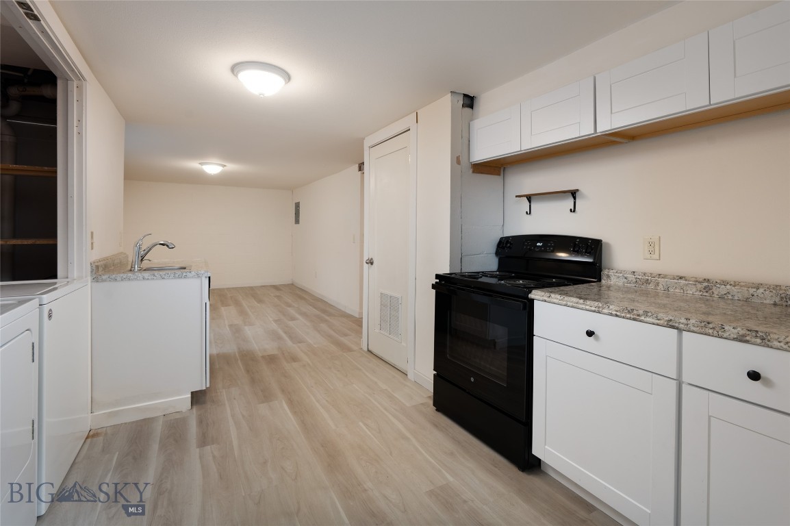 211 N 10th Avenue