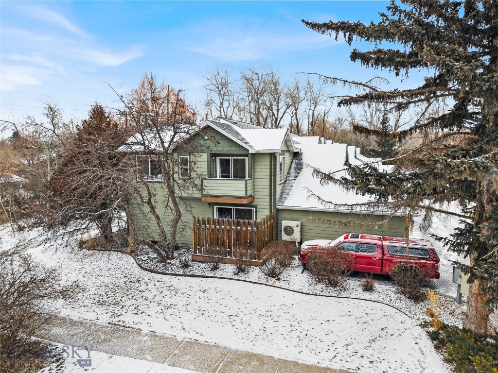 102 E College Street 1