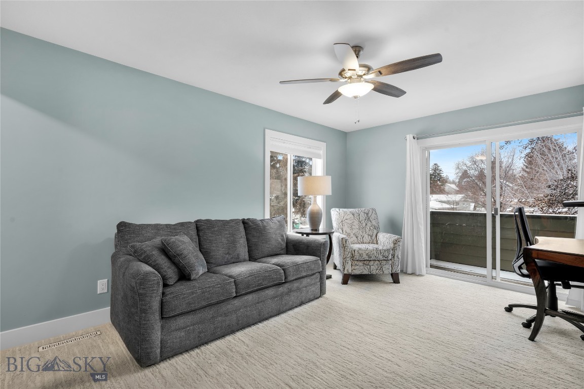 102 E College Street 1