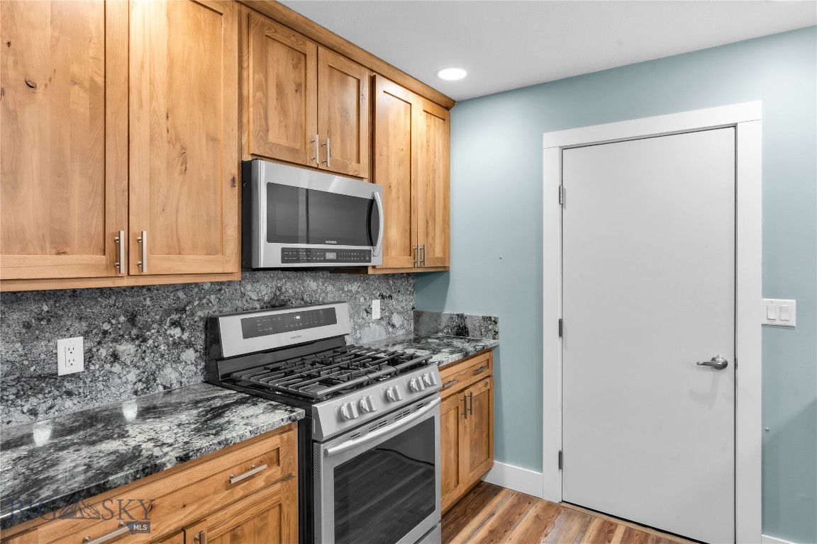 102 E College Street 1