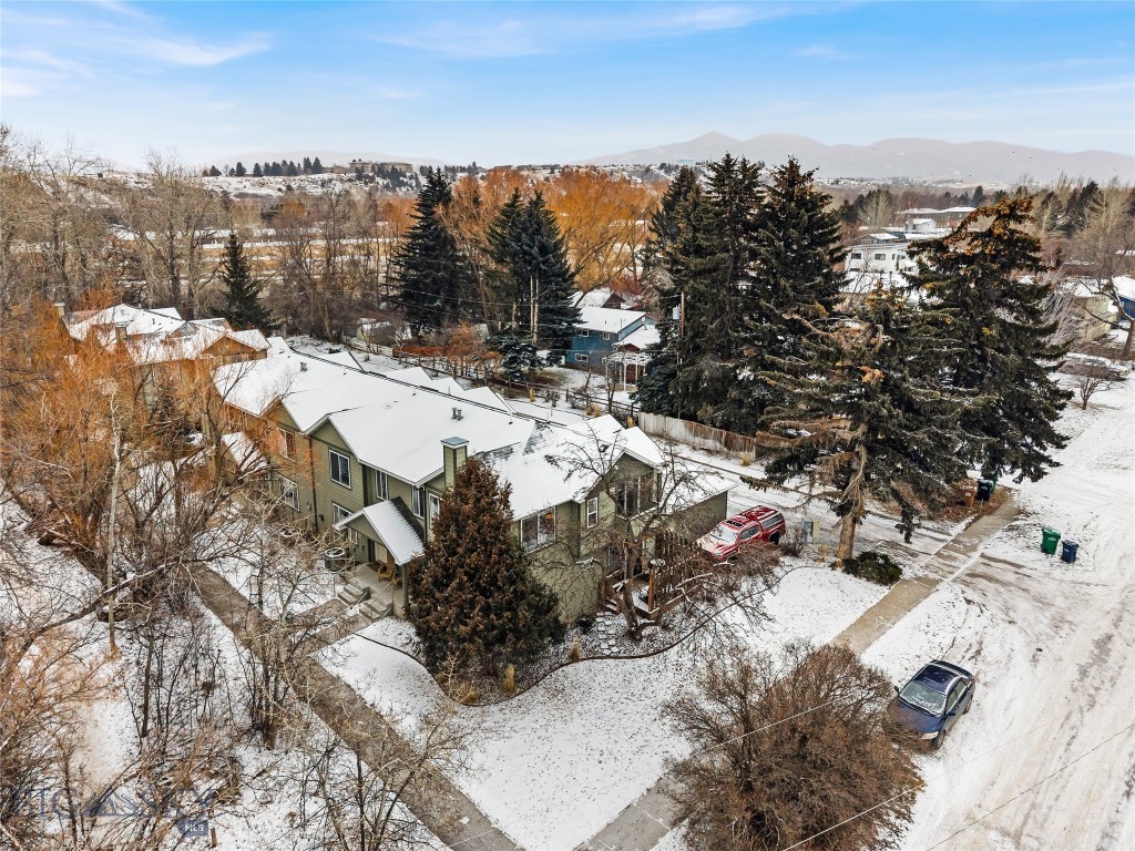 102 E College Street 1