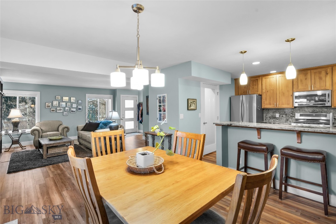 102 E College Street 1