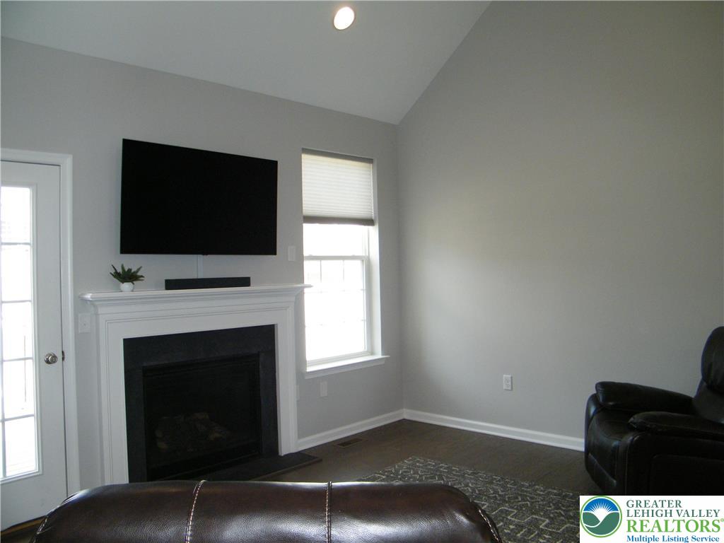 967 Swallow Tail Lane