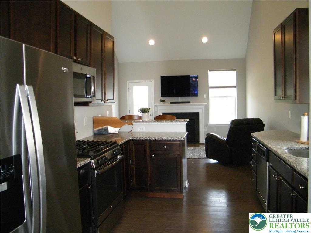 967 Swallow Tail Lane