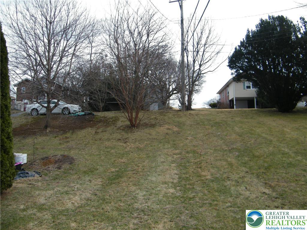 1392 New Holland Road