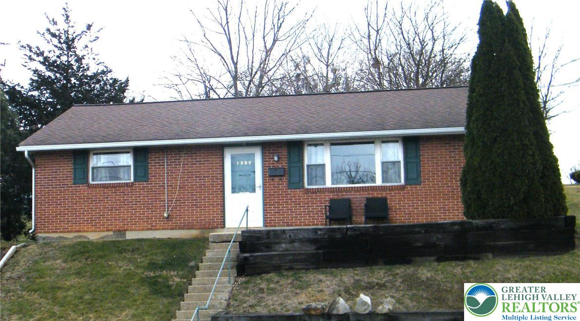 1392 New Holland Road