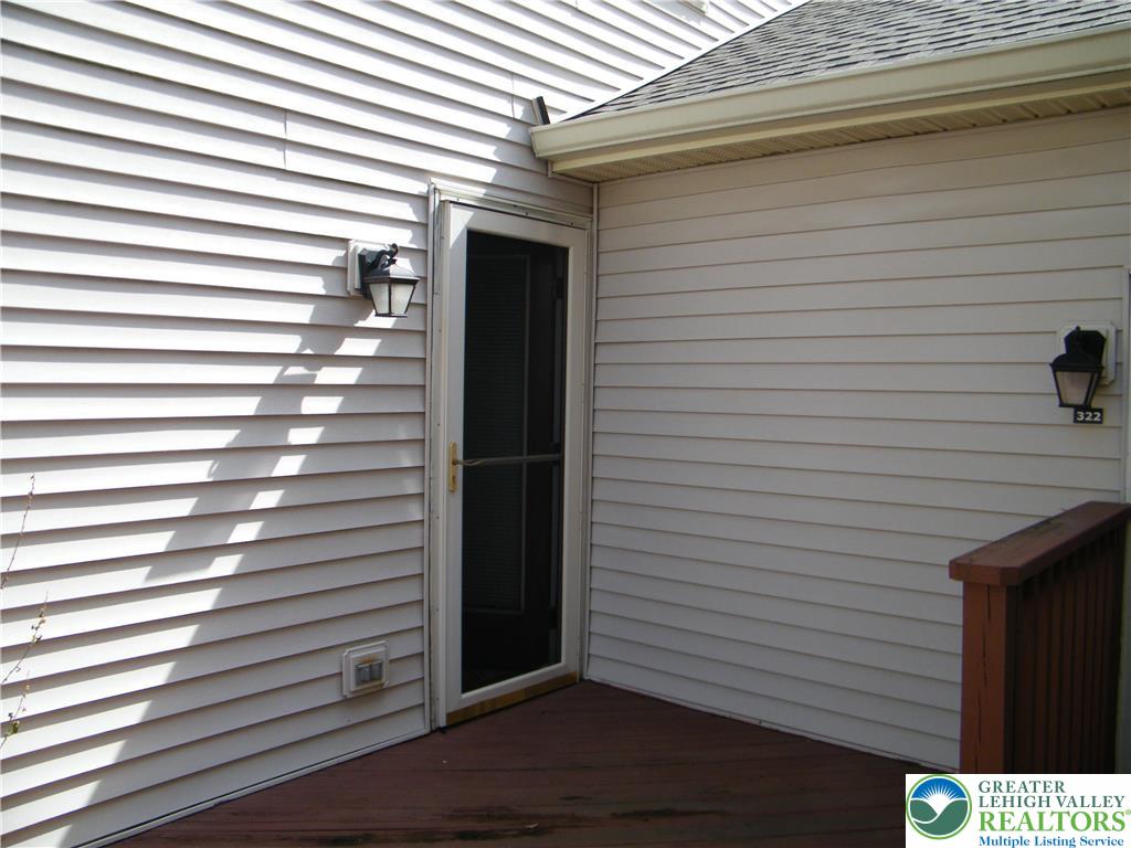 322 Surrey Place 322