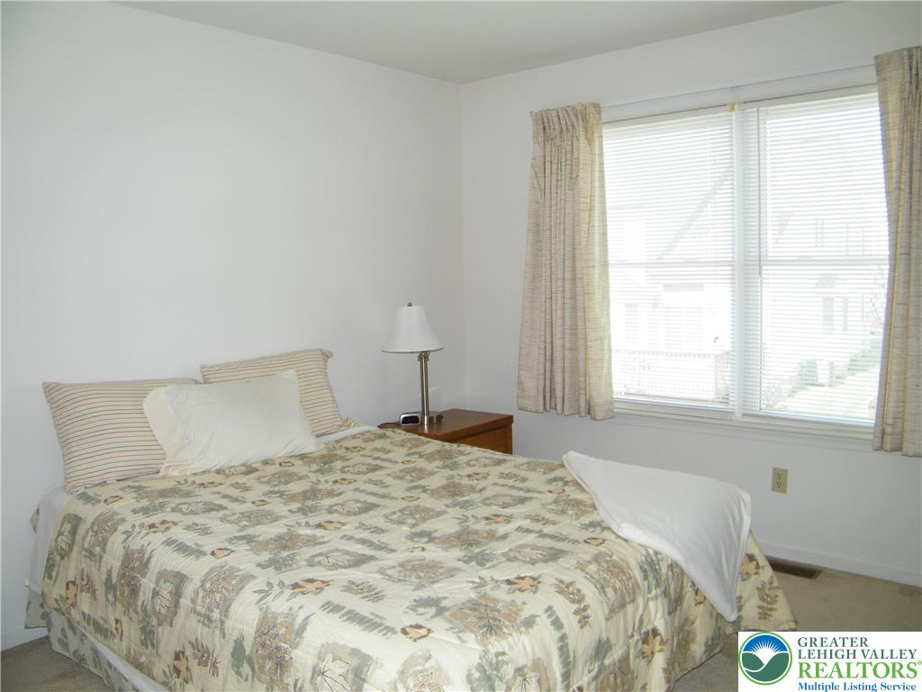322 Surrey Place 322