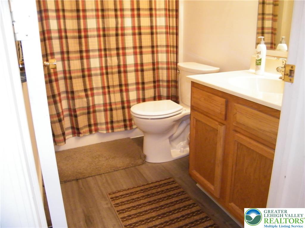 322 Surrey Place 322