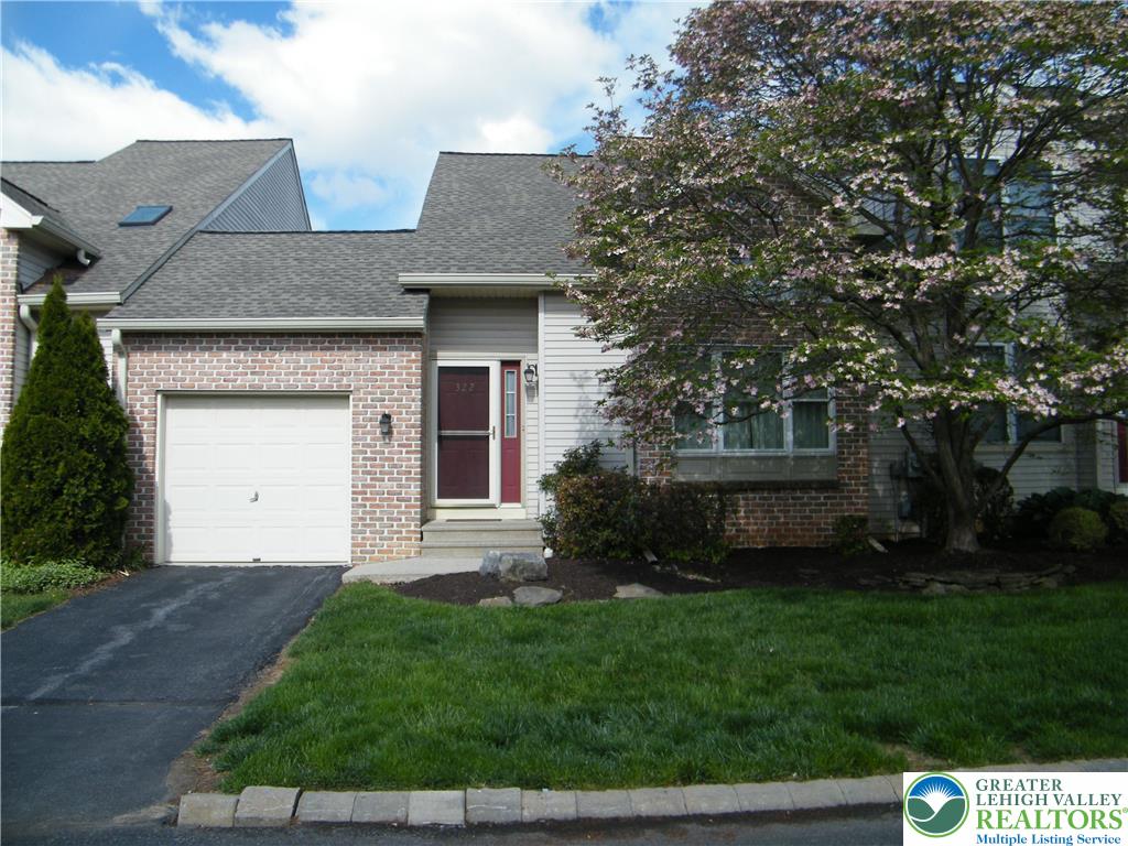 322 Surrey Place 322