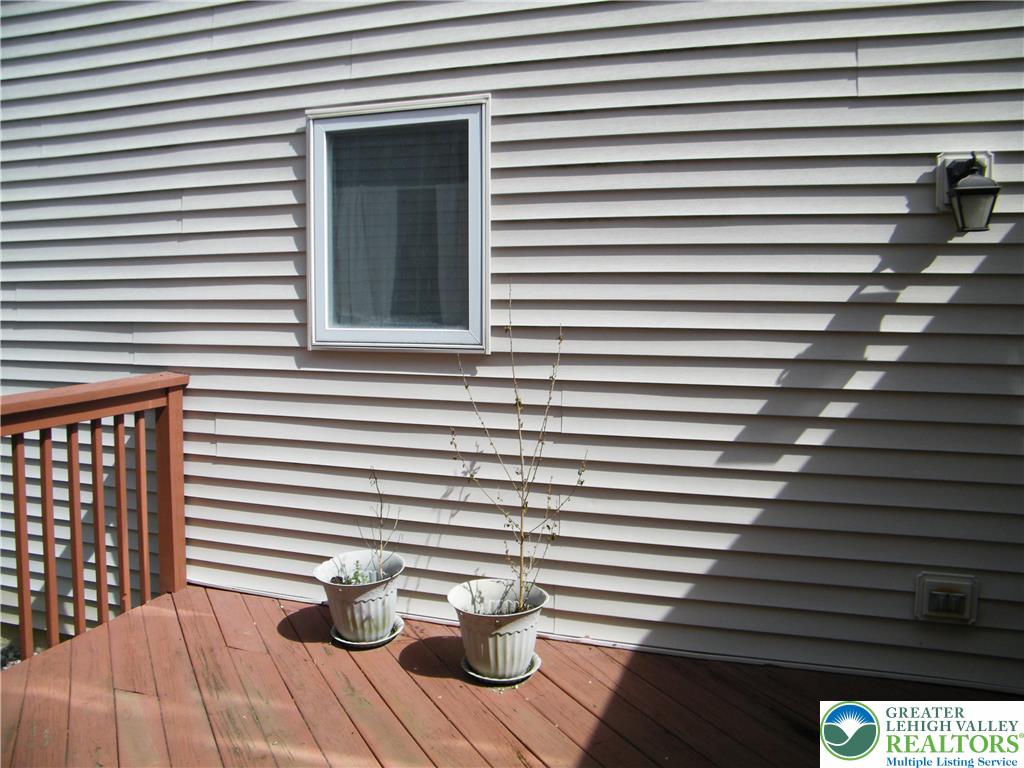 322 Surrey Place 322