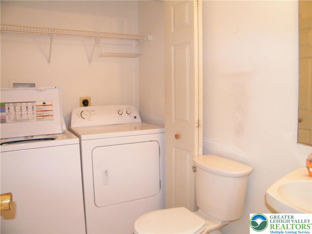 322 Surrey Place 322