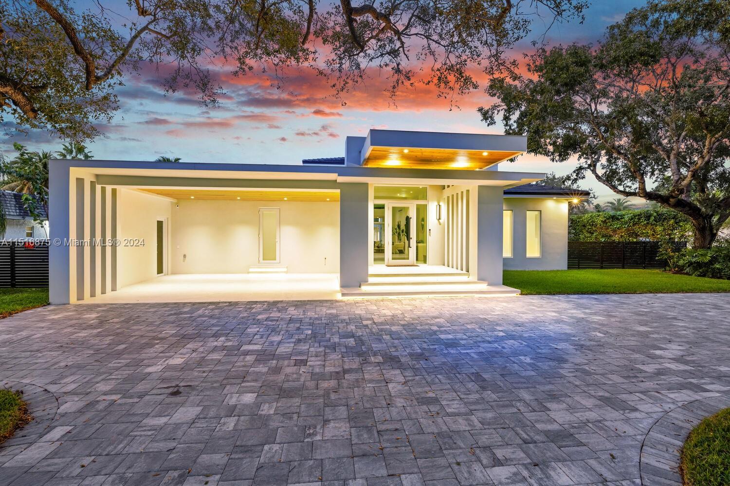 7105 Sunset Dr