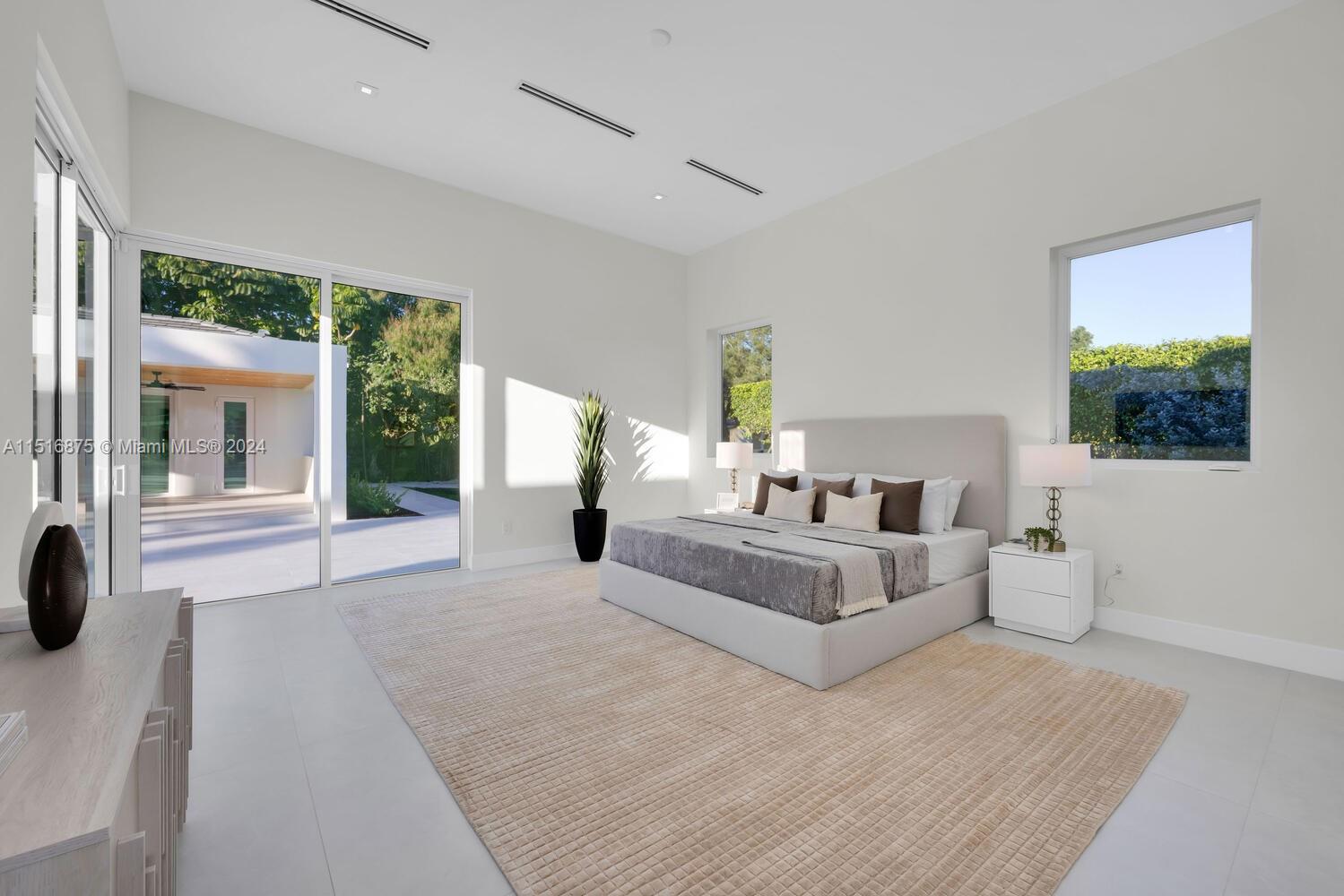 7105 Sunset Dr