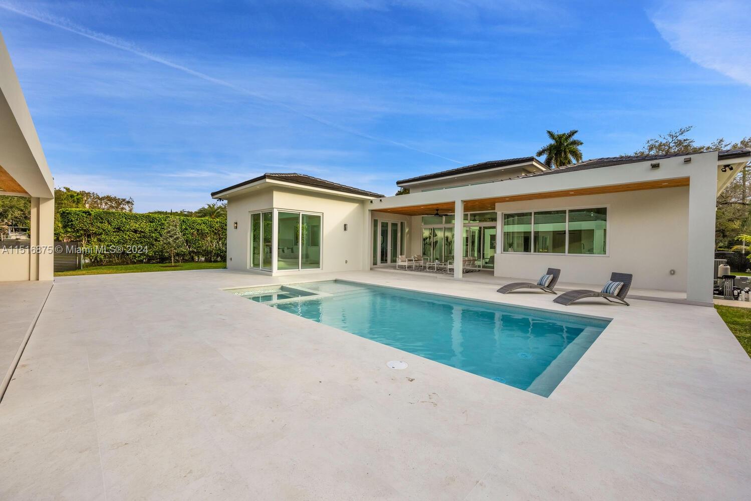7105 Sunset Dr