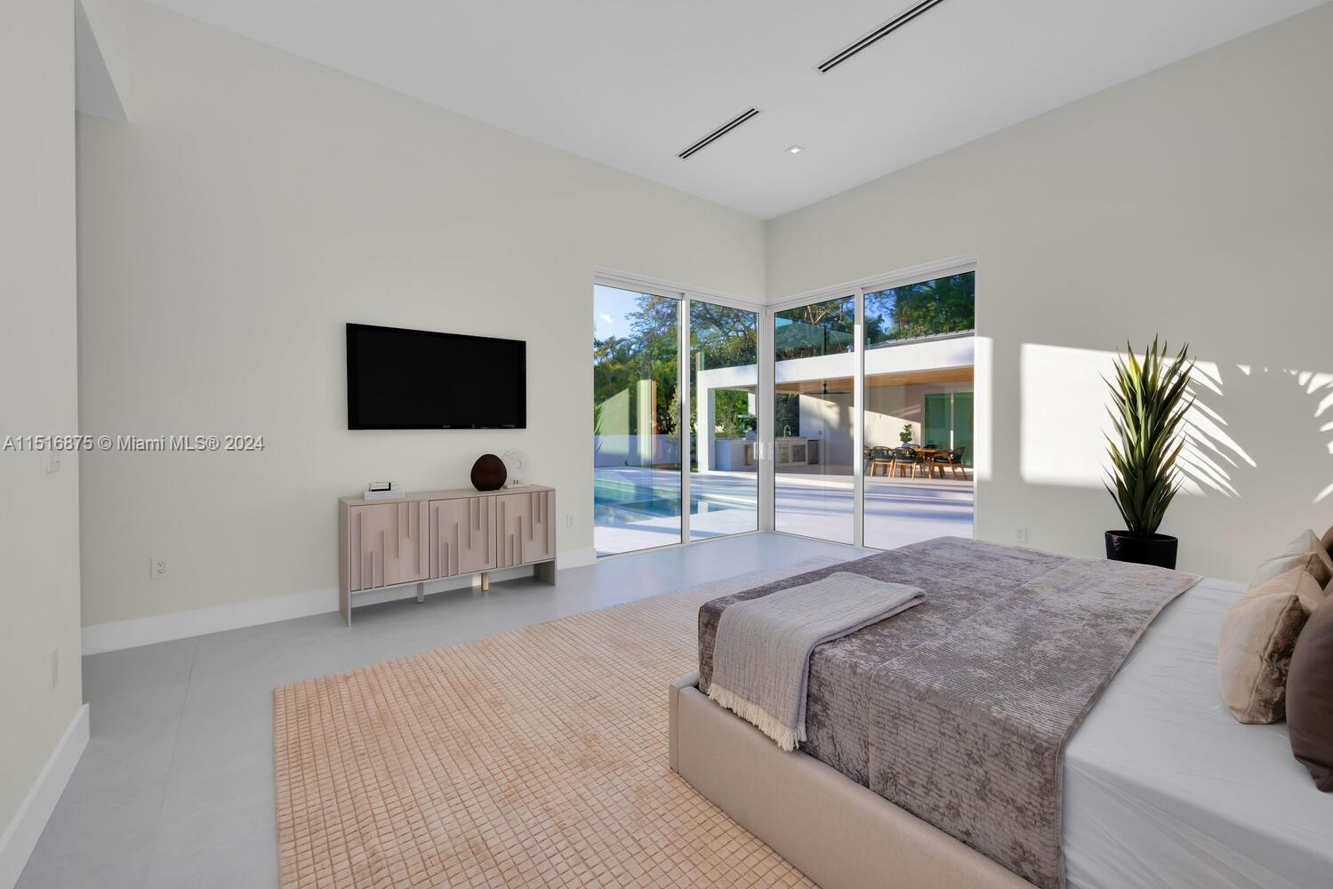 7105 Sunset Dr