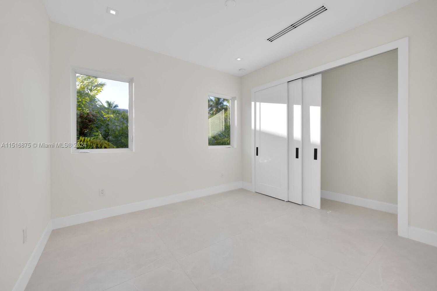 7105 Sunset Dr