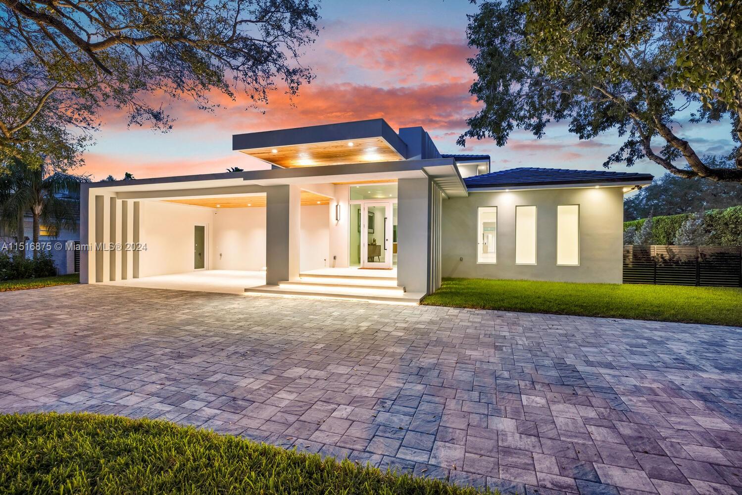 7105 Sunset Dr