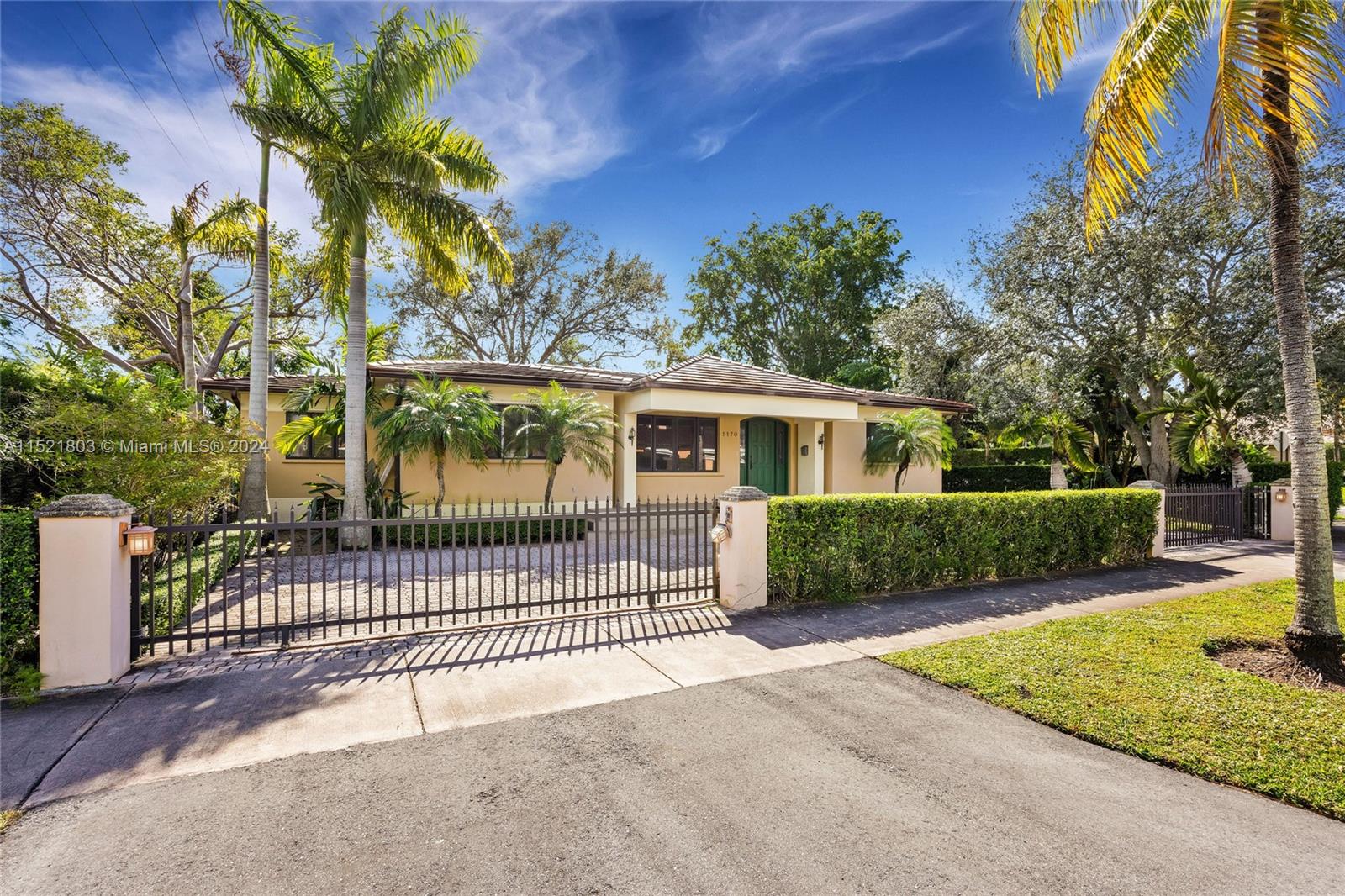 1170 S Alhambra Cir