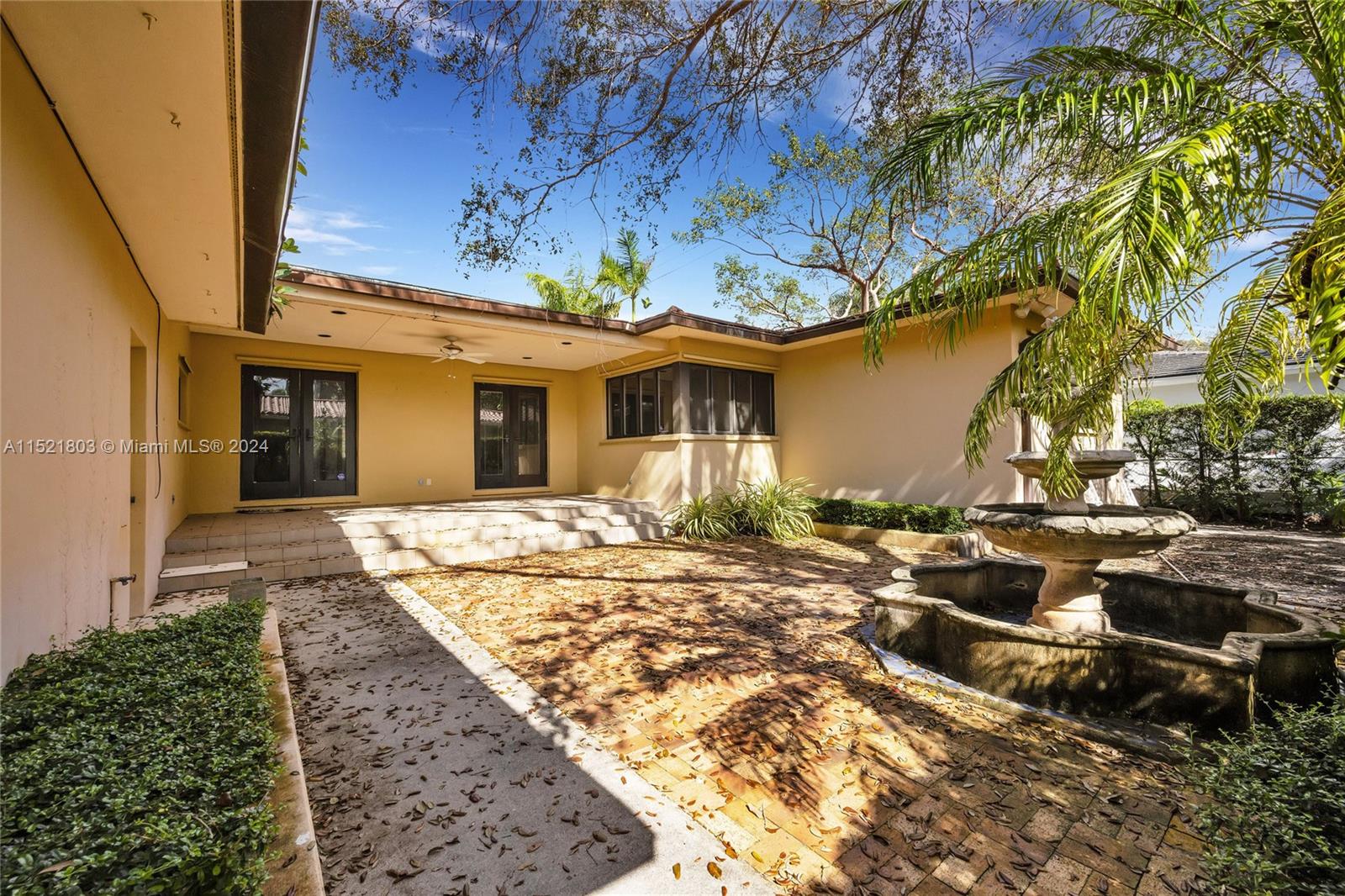 1170 S Alhambra Cir