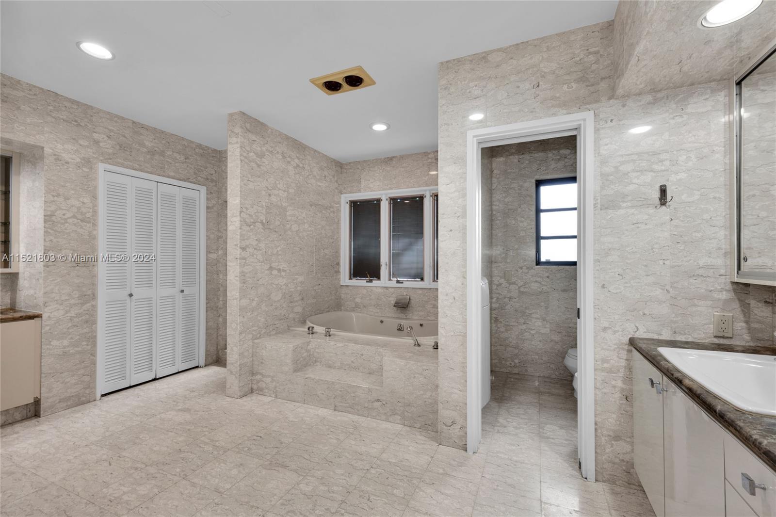 1170 S Alhambra Cir