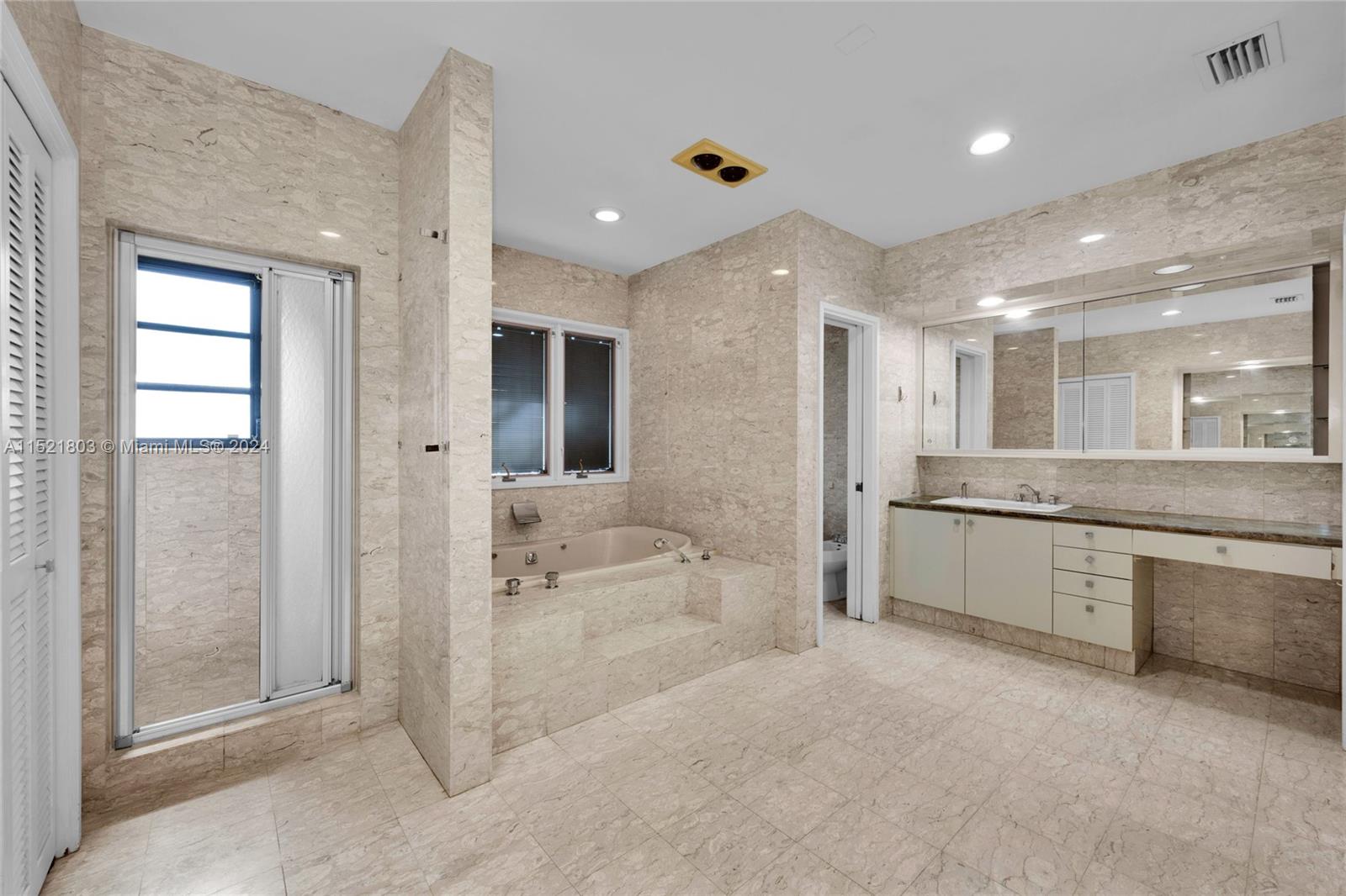 1170 S Alhambra Cir