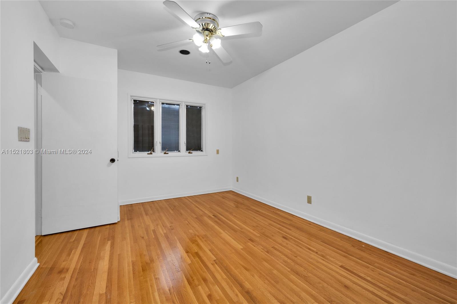 1170 S Alhambra Cir
