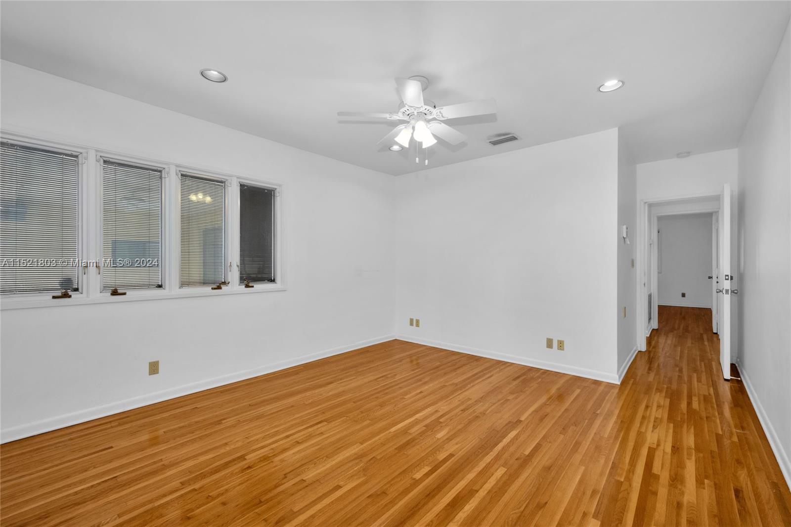 1170 S Alhambra Cir