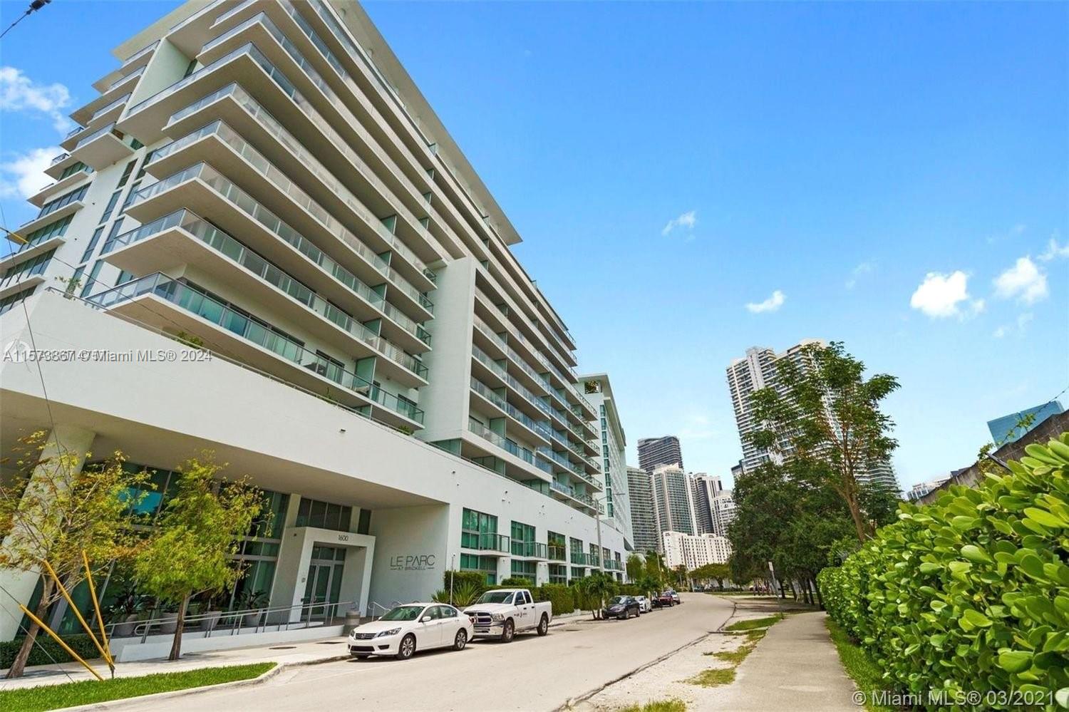 1600 SW 1st Ave # 910