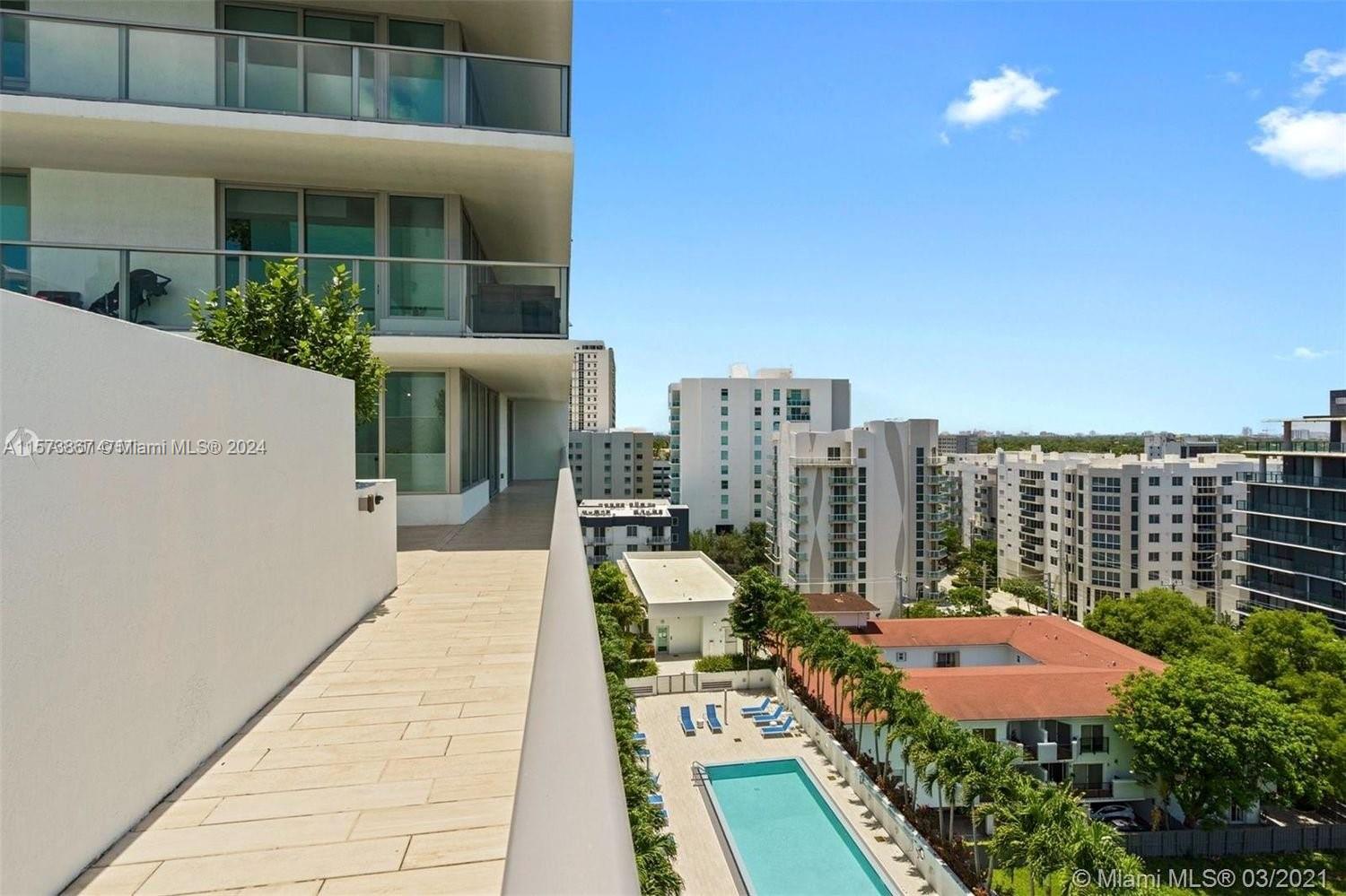 1600 SW 1st Ave # 910