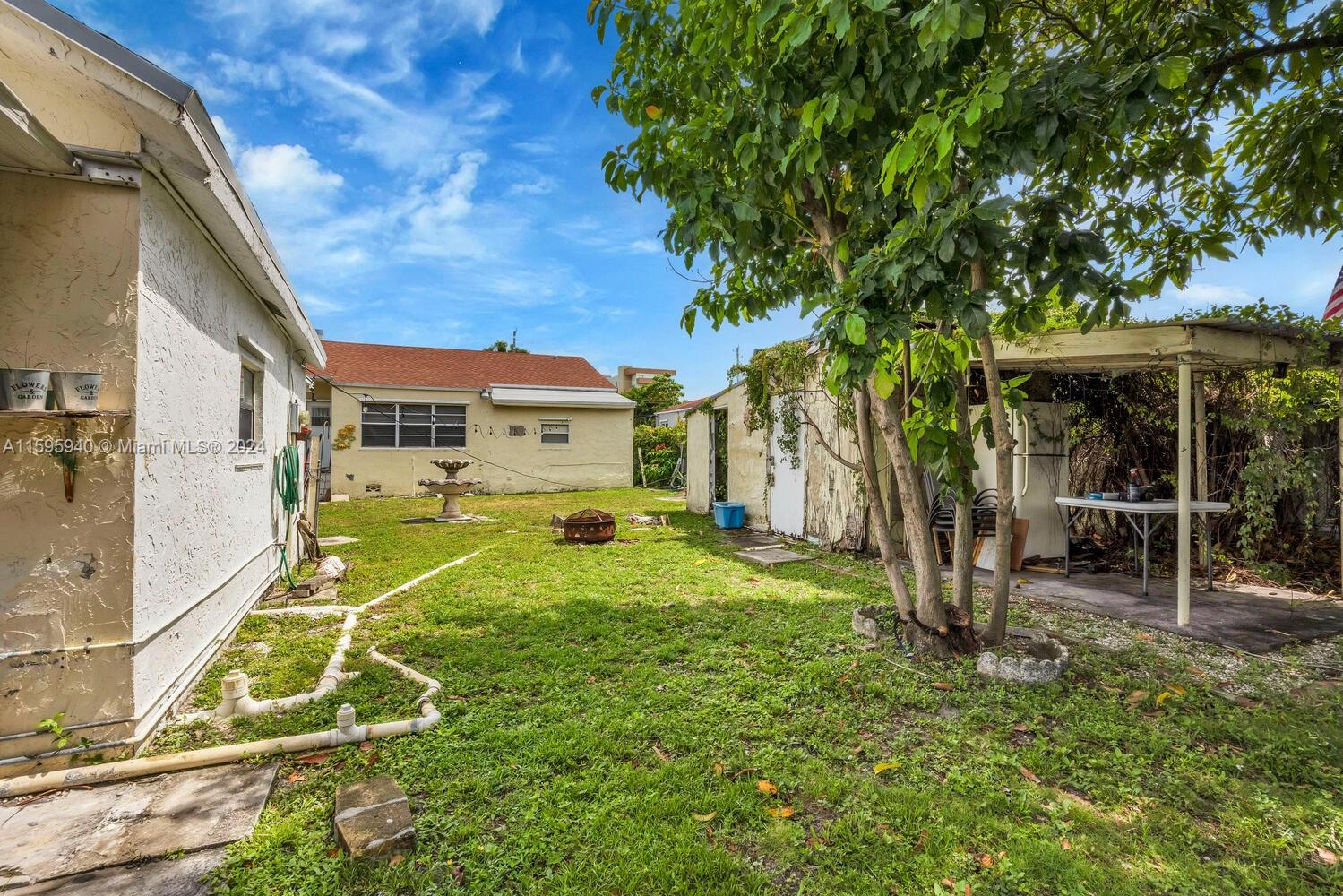4240 NW 2nd Ter