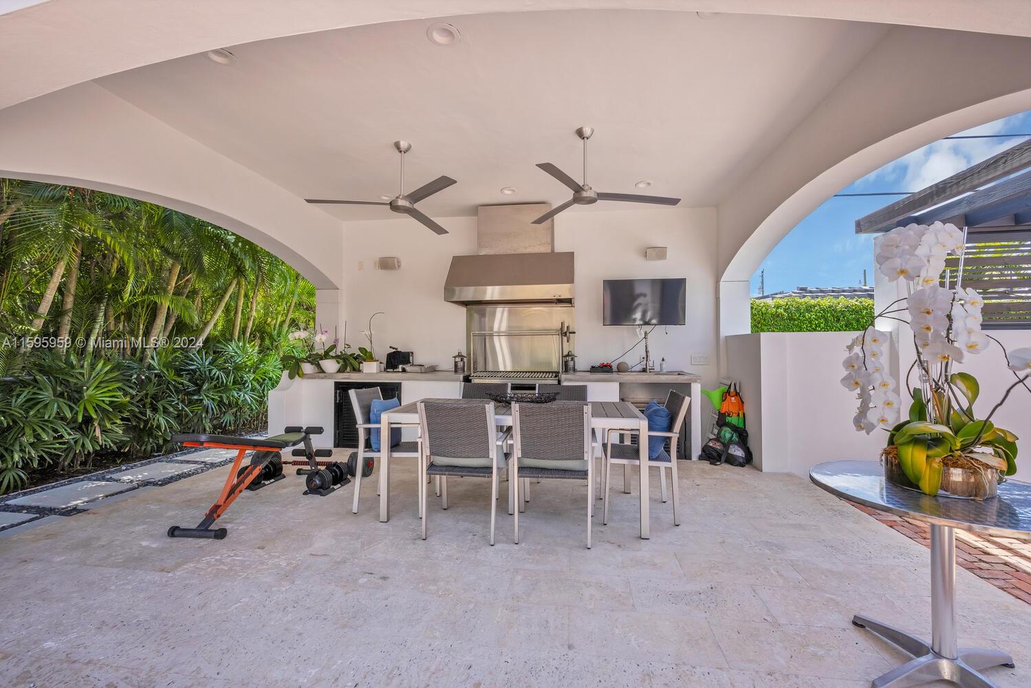1534 Sarria Ave