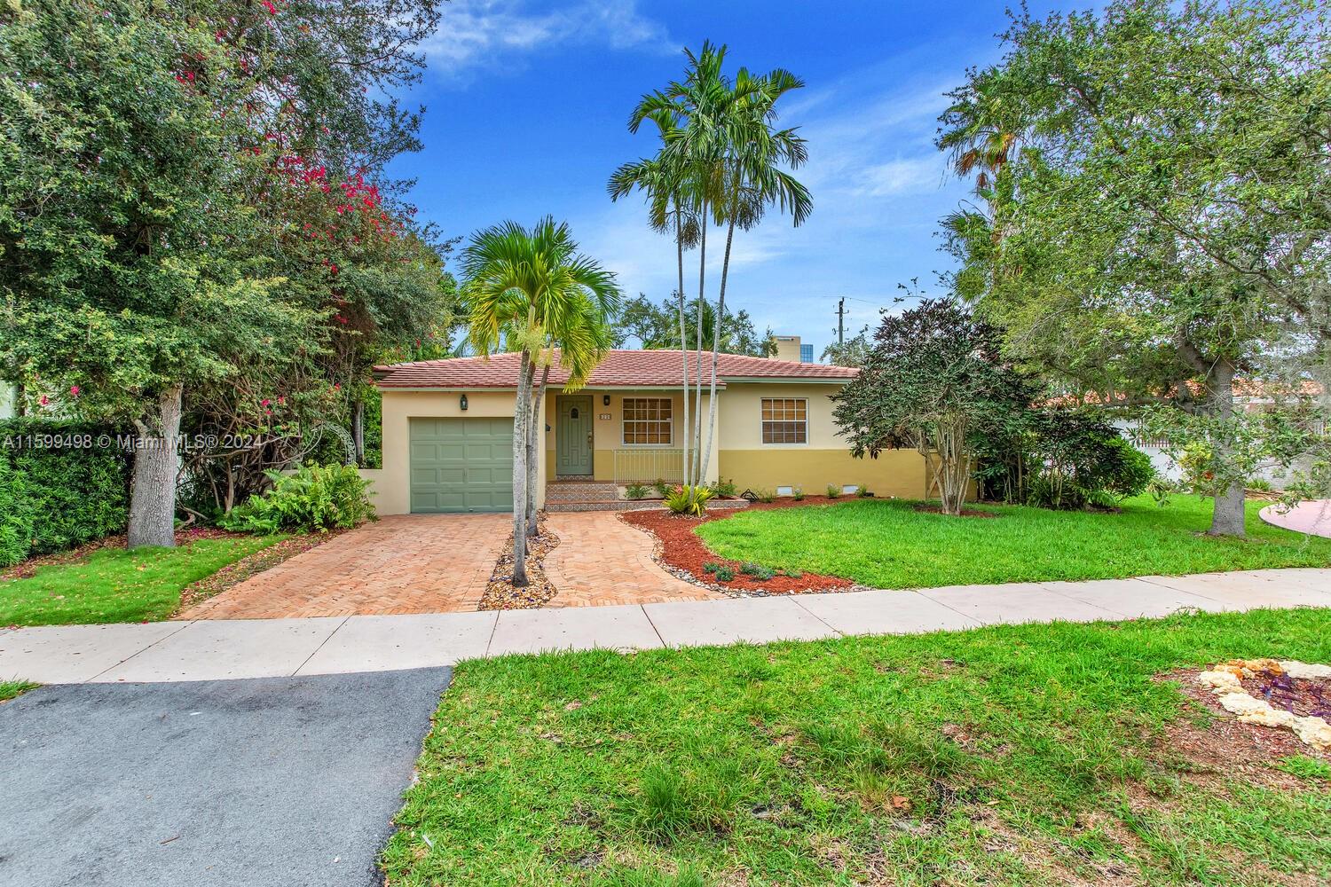 29 Malaga Ave