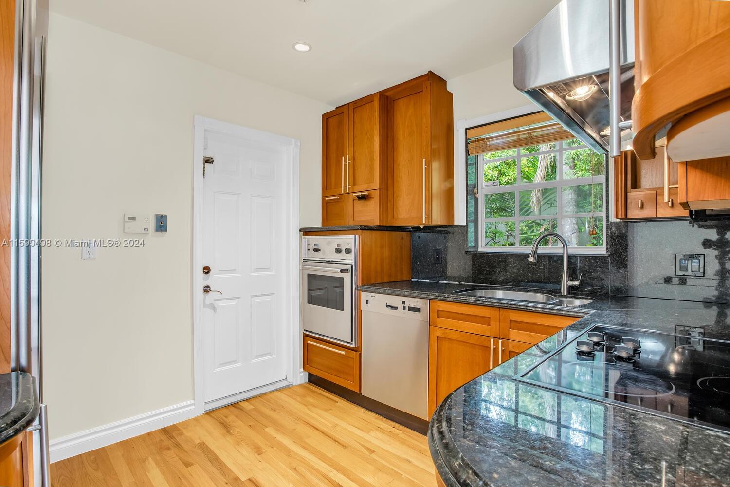 29 Malaga Ave