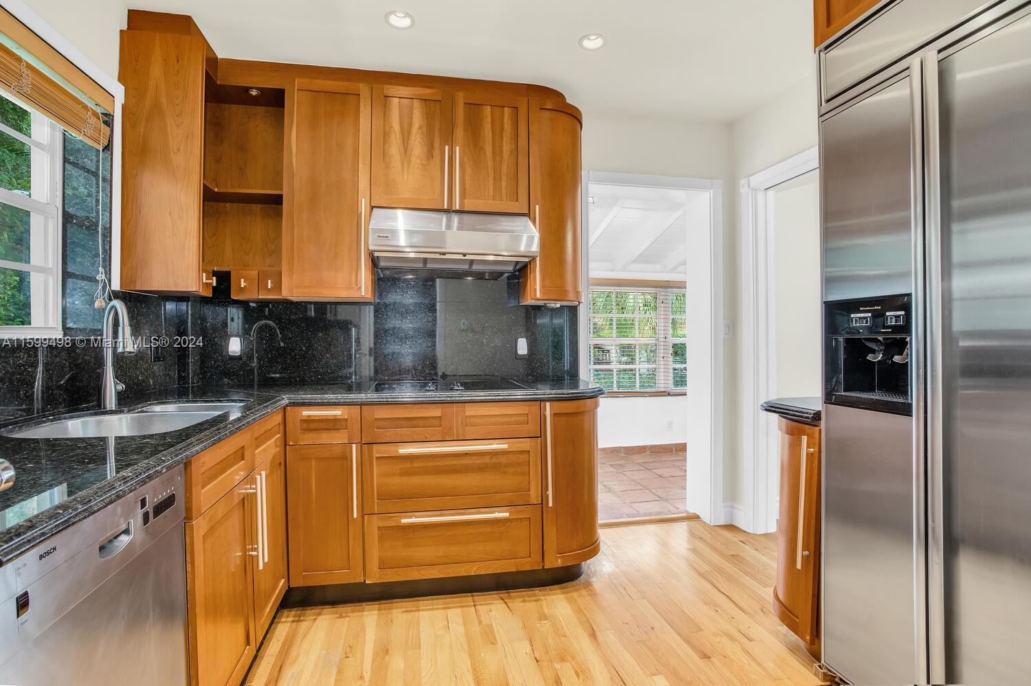 29 Malaga Ave