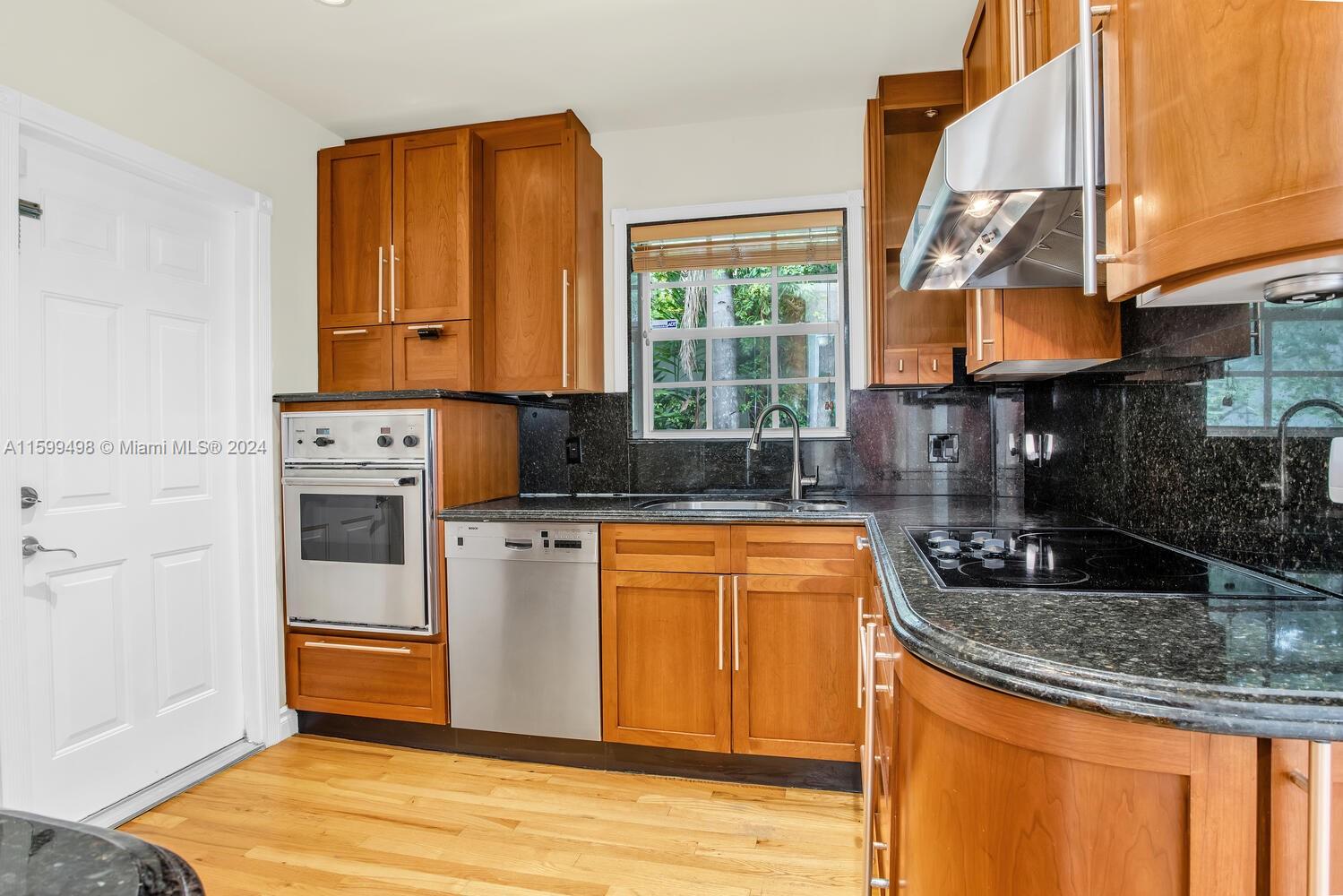 29 Malaga Ave
