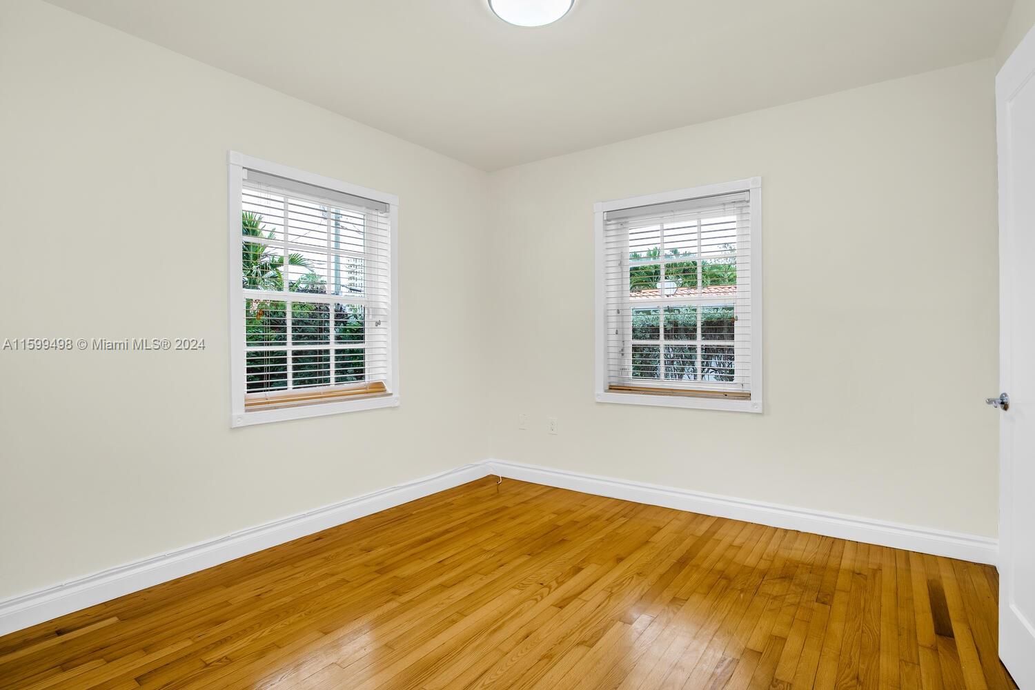29 Malaga Ave