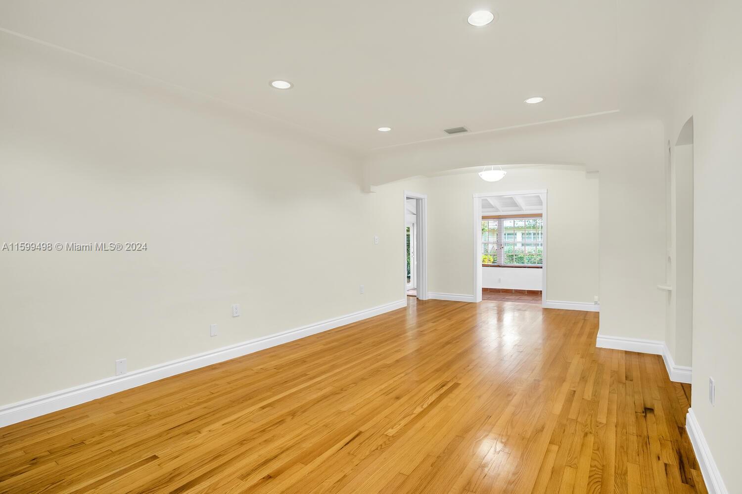 29 Malaga Ave