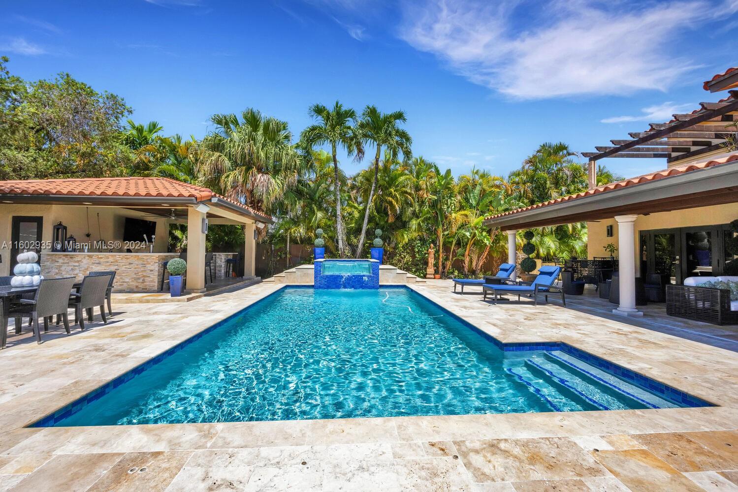 8461 Grand Canal Dr