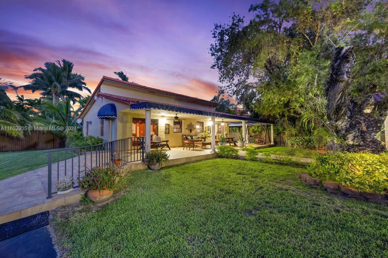 8461 Grand Canal Dr