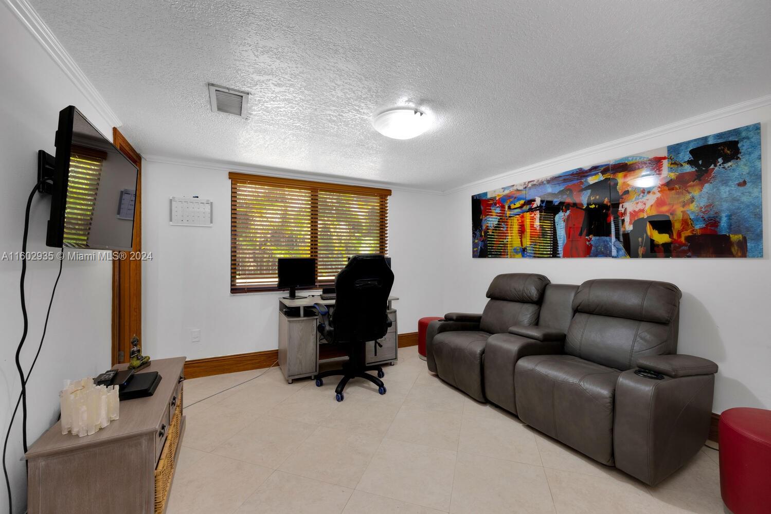 8461 Grand Canal Dr