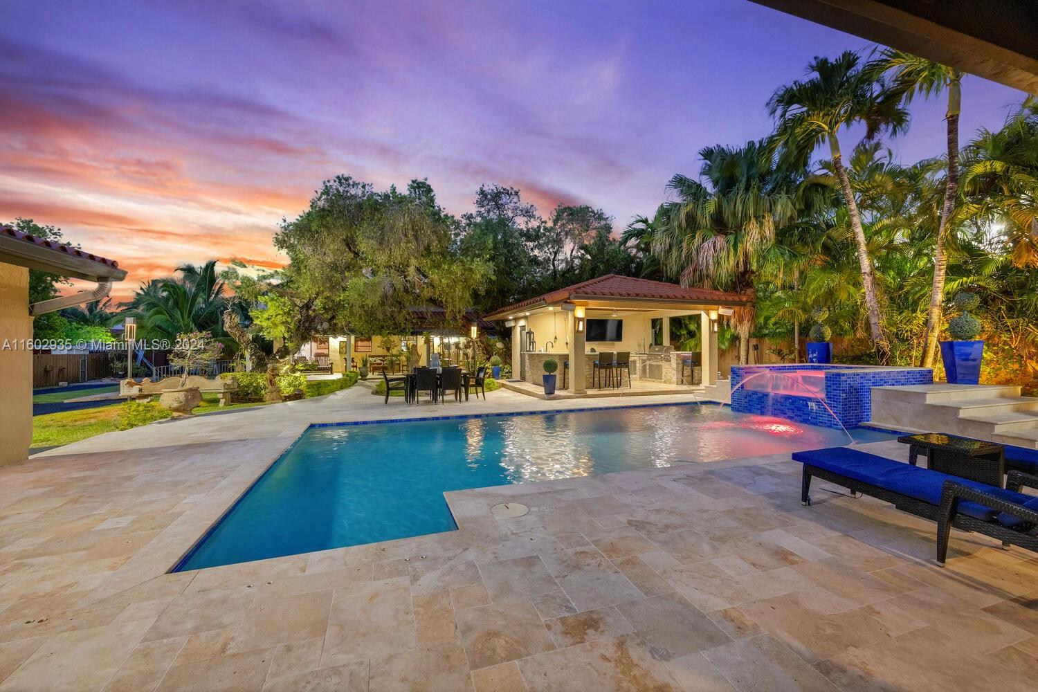 8461 Grand Canal Dr