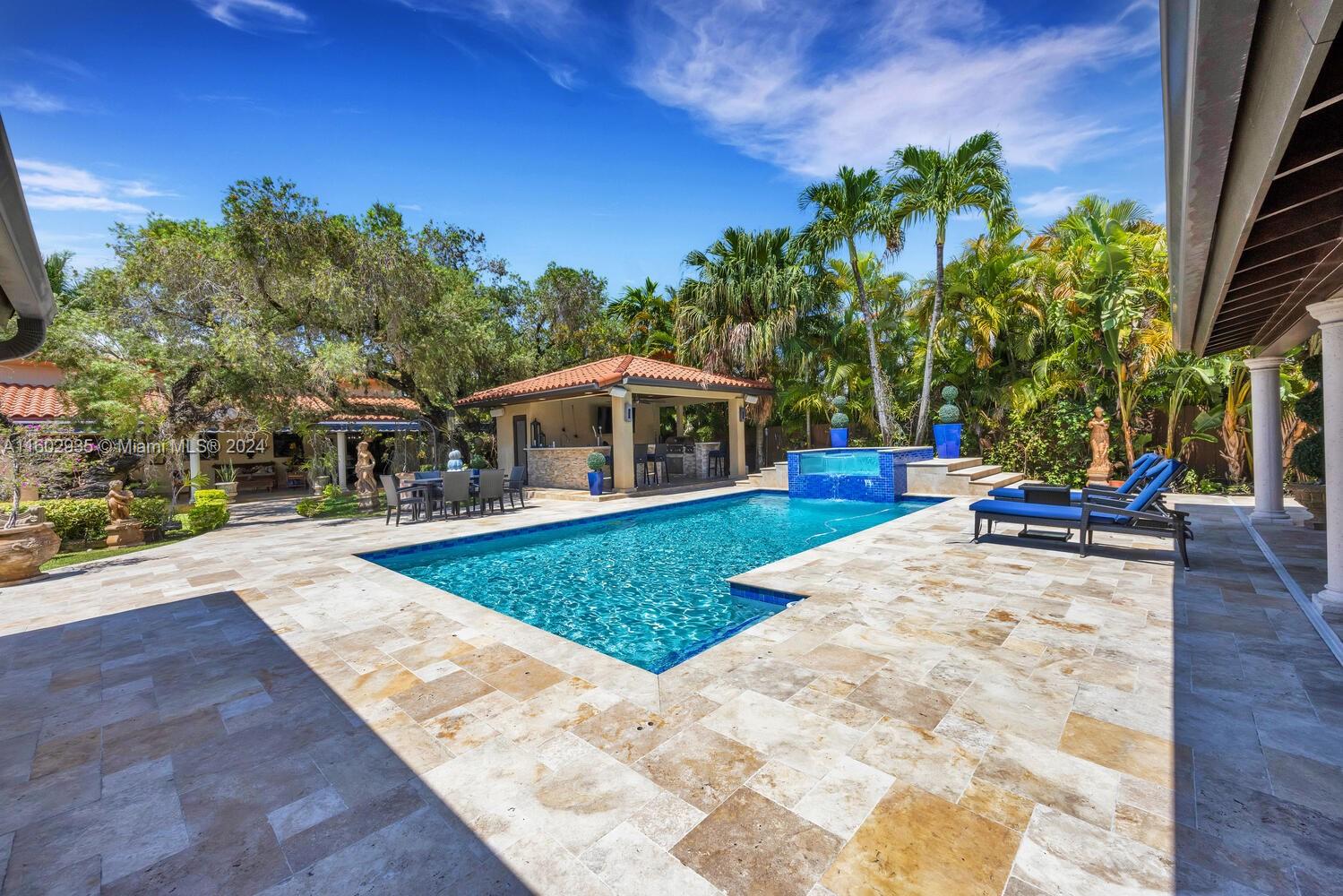 8461 Grand Canal Dr